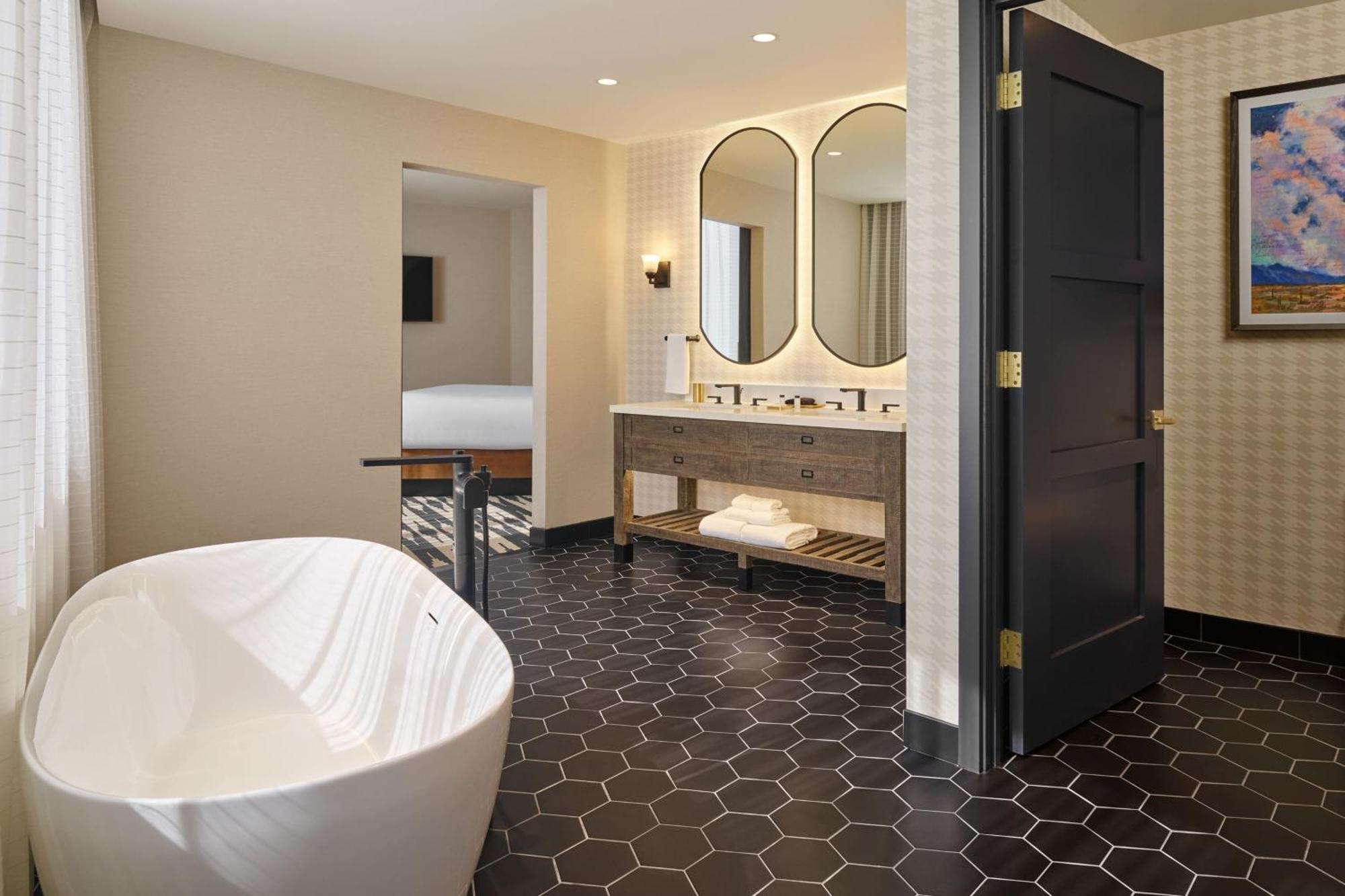 The Leo Kent Hotel, Tucson, A Tribute Portfolio Hotel المظهر الخارجي الصورة